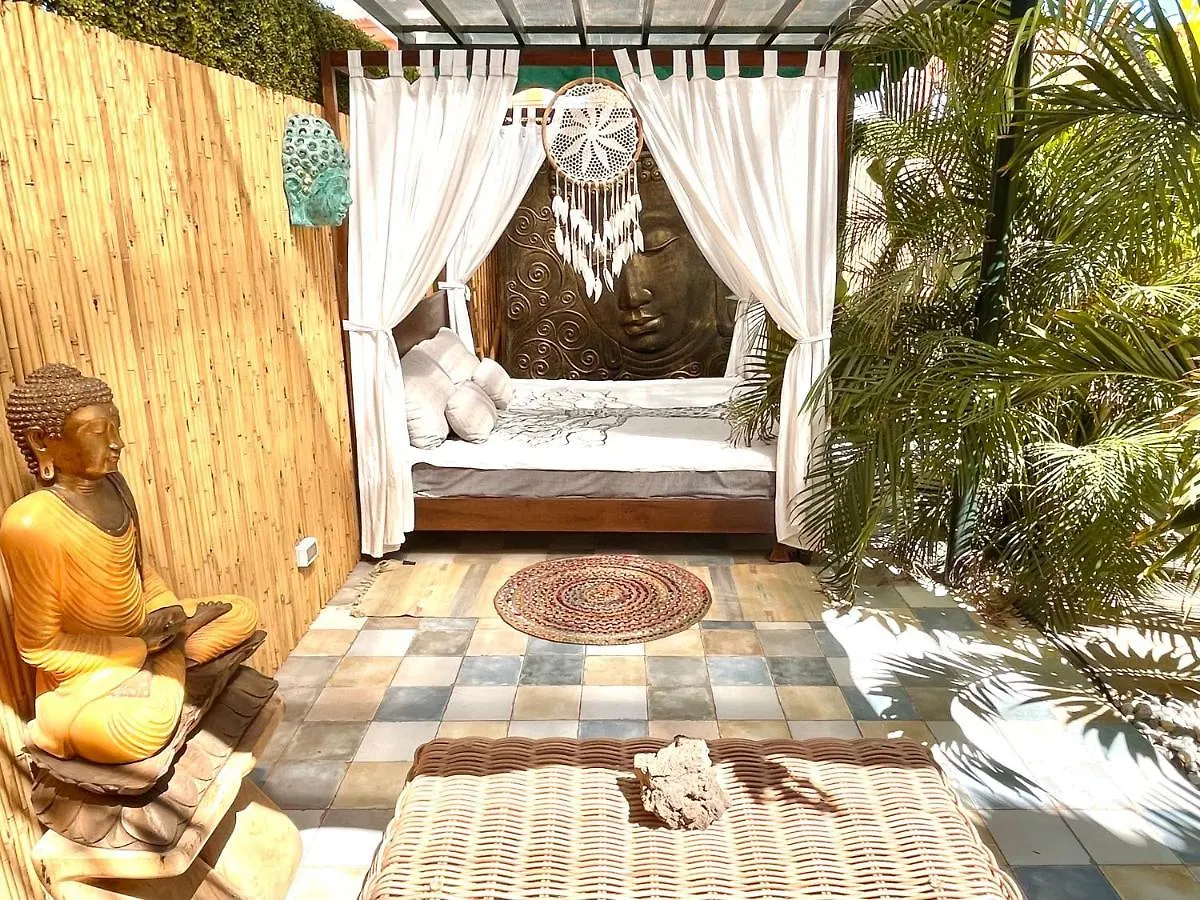 أذيخي Buddha Lounge